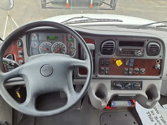 2018 FREIGHTLINER/MERCEDES M2 106