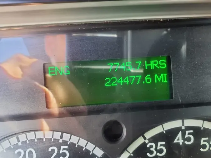 2016 FREIGHTLINER M2 106