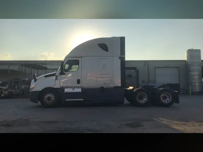 2020 Freightliner Cascadia