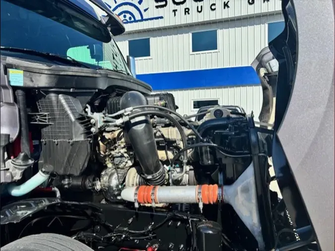 2023 Freightliner Cascadia 126