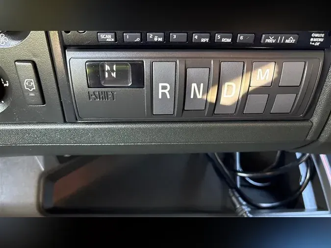 2023 VOLVO VNL760