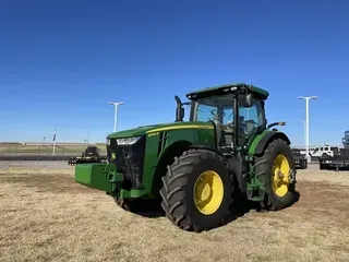 2015 John Deere 8320R