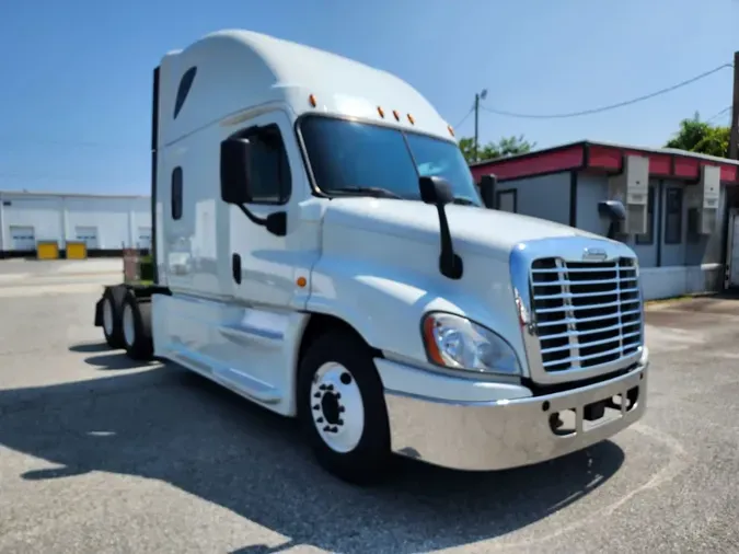 2019 FREIGHTLINER CASCADIA 125