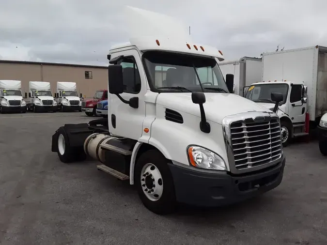 2018 FREIGHTLINER CASCADIA 113