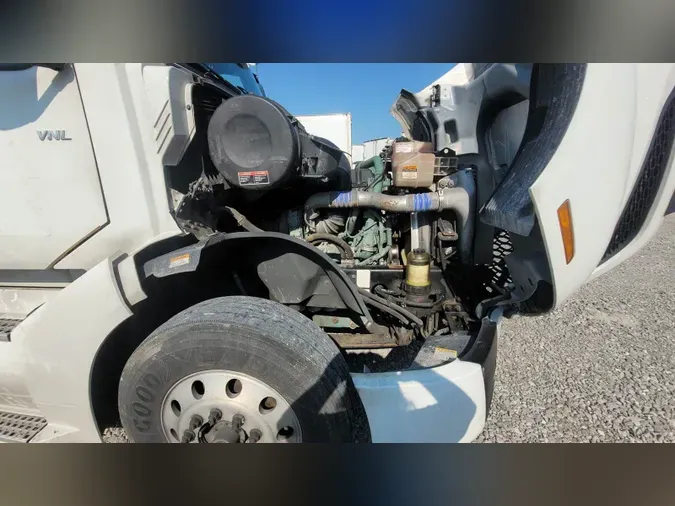 2019 Volvo VNL300
