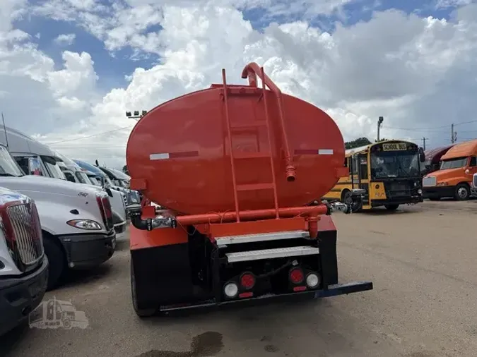 2014 PETERBILT 348