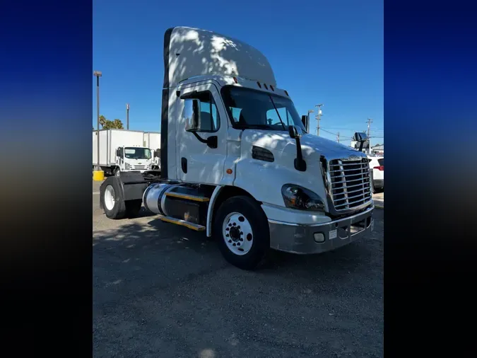 2018 FREIGHTLINER CASCADIA 113