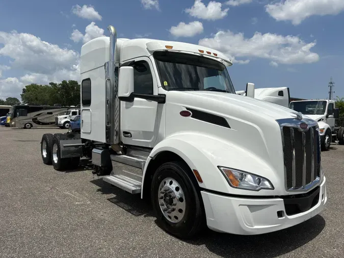 2023 Peterbilt 579