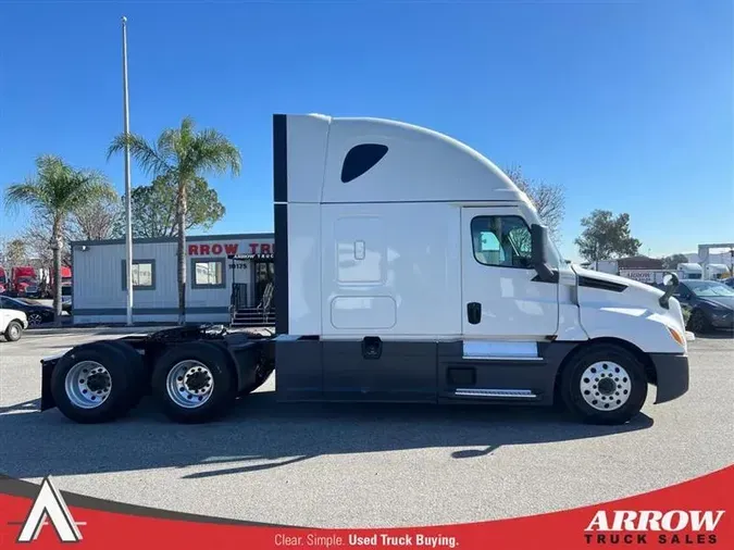 2021 FREIGHTLINER CA126