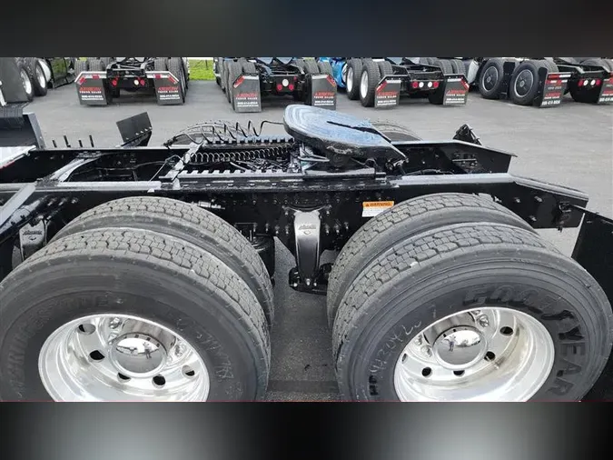 2020 FREIGHTLINER CA126