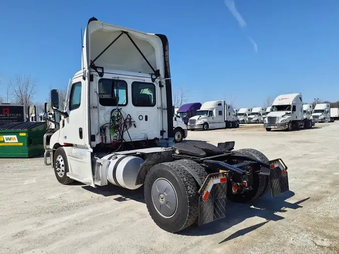 2020 FREIGHTLINER/MERCEDES NEW CASCADIA 116