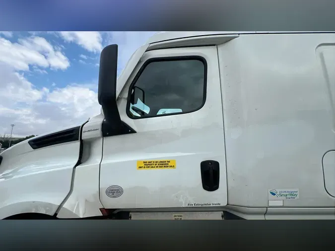 2023 Freightliner Cascadia 126