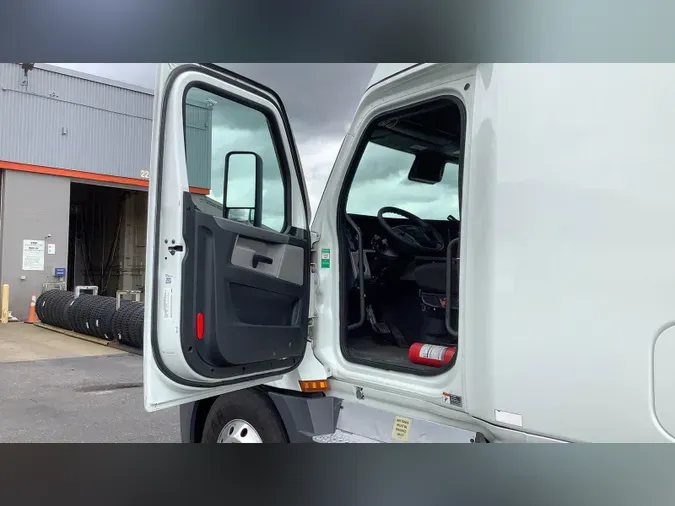 2021 Freightliner Cascadia