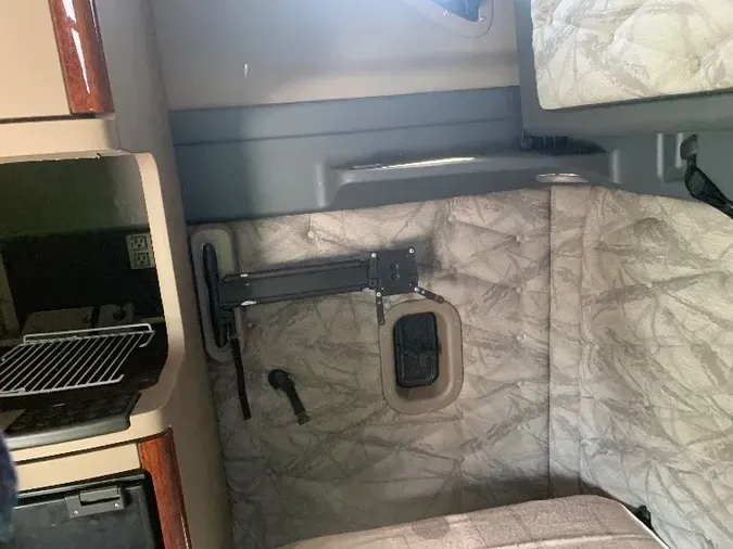 2016 FREIGHTLINER X12564ST