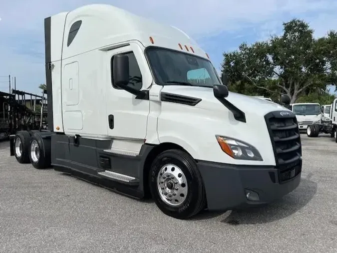 2020 Freightliner Cascadia