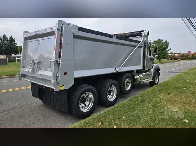 2025 WESTERN STAR 47X