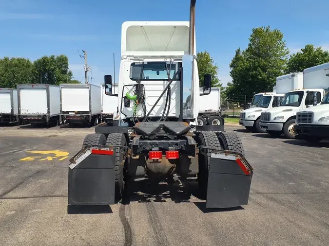 2020 NAVISTAR INTERNATIONAL LT625 DAYCAB S/A