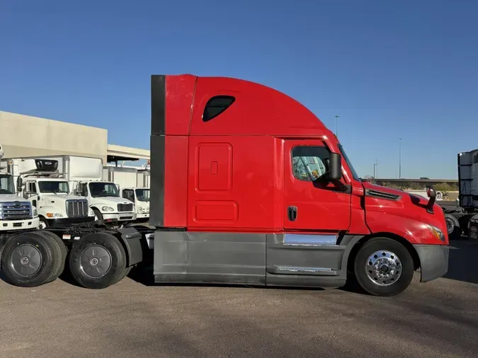 2021 Freightliner Cascadia