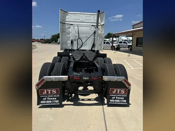 2020 VOLVO VNL64T740