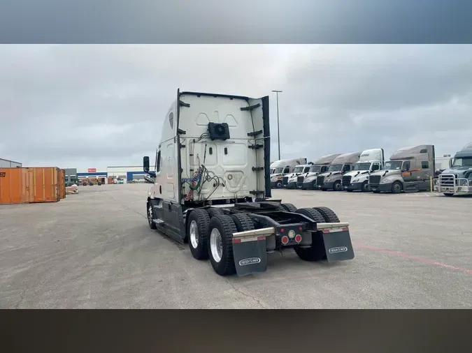 2021 Freightliner Cascadia