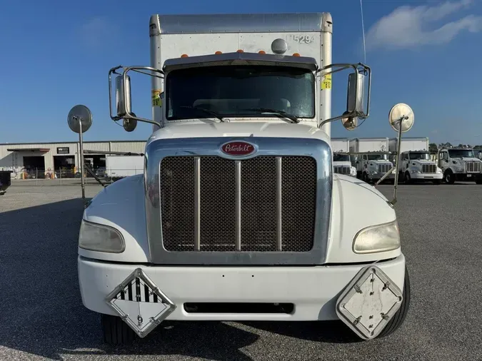 2017 Peterbilt 337