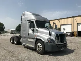 2017 FREIGHTLINER X12564ST
