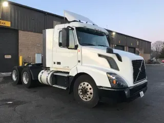 2018 Volvo VNL64300