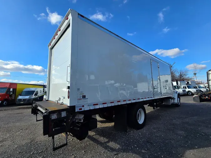 2017 FREIGHTLINER/MERCEDES M2 106