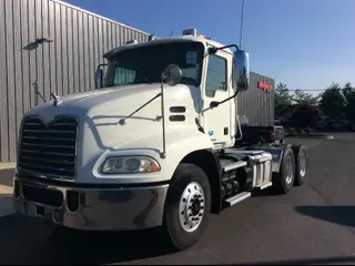 2015 Mack PINNACLE CXU613