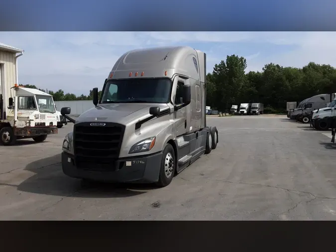 2021 Freightliner Cascadia