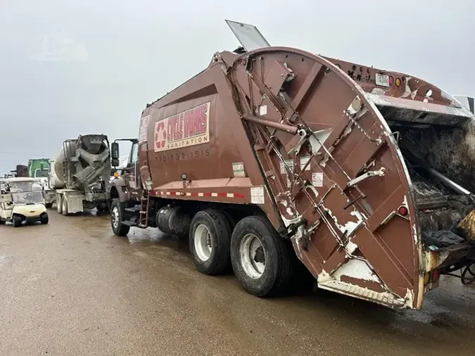 2011 INTERNATIONAL WORKSTAR 7400