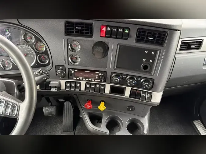 2022 KENWORTH T6803184c1a88fca6aa7570fecf0272bcdfb