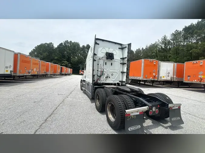 2023 Freightliner Cascadia 126