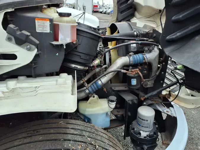 2018 FREIGHTLINER M2 1063186aa892b6268ce8104ebf191a94f29