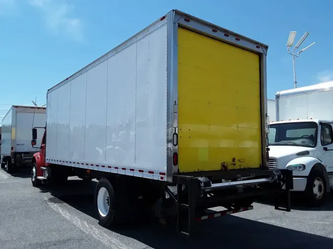 2018 FREIGHTLINER M2 106