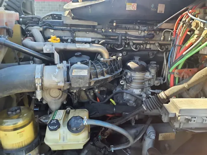 2019 FREIGHTLINER/MERCEDES CASCADIA 125318a65783d04a0380d4c0cdd4188b912