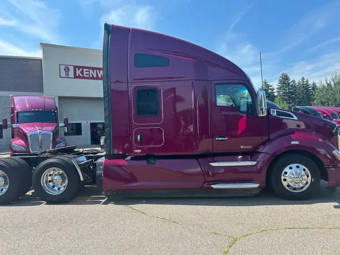 2022 Kenworth T680