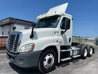 2016 Freightliner CASCADIA 125