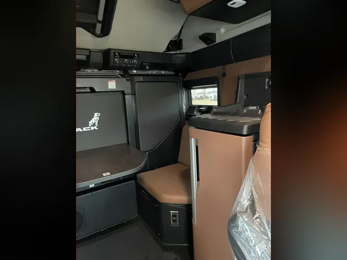 2026 MACK Pioneer 76" High Roof