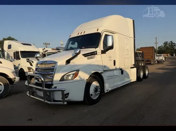 2018 FREIGHTLINER CASCADIA 12631962ef8b8fe96022d758f7d23f427bb