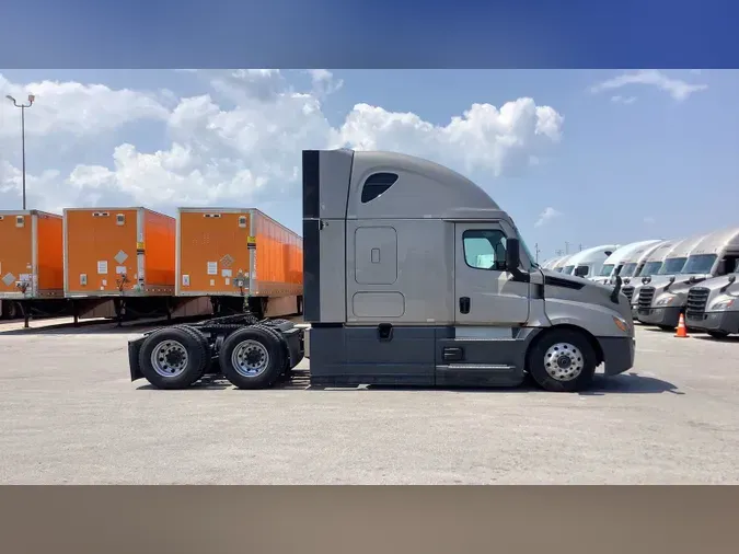2024 Freightliner Cascadia 126
