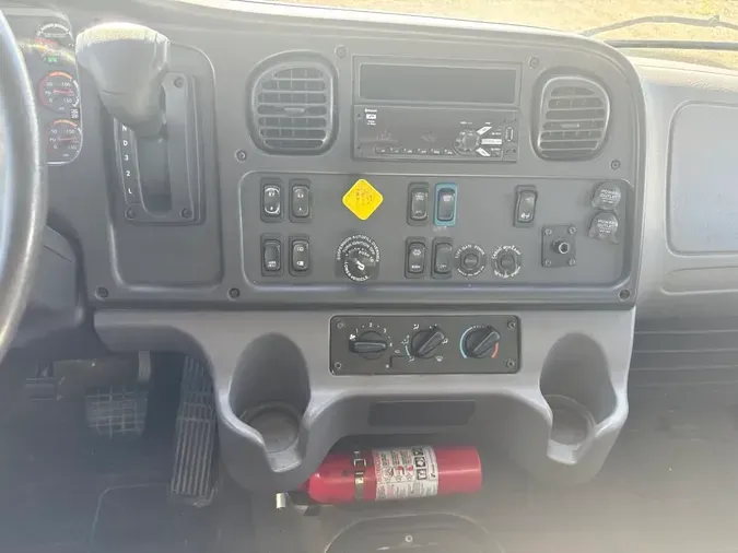 2020 FREIGHTLINER/MERCEDES M2 1063197ba4126e07d7f3476992f64444850