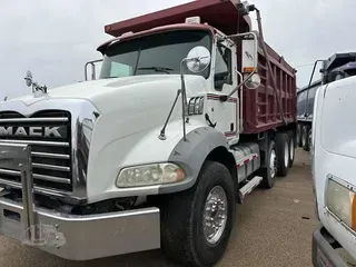 2015 MACK GRANITE GU813