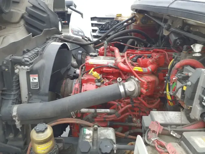 2022 FREIGHTLINER/MERCEDES M2 106