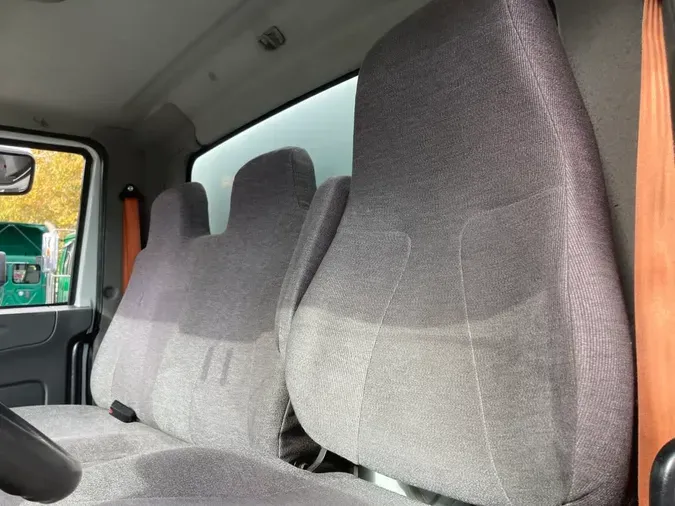 2017 NAVISTAR INTERNATIONAL 4300