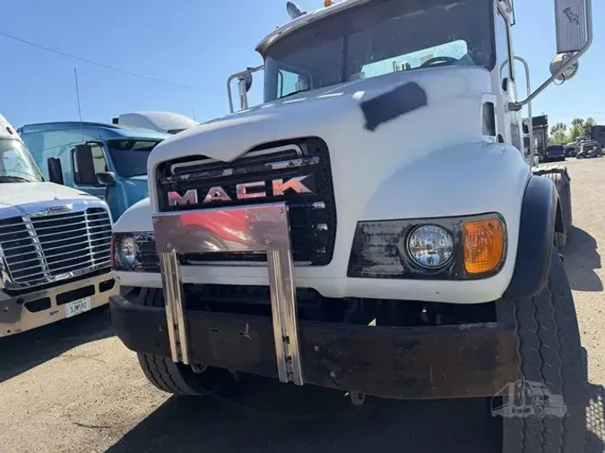 2006 MACK GRANITE CV713