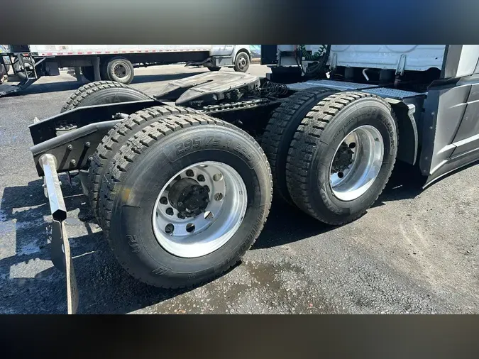 2024 Freightliner Cascadia 12631a0d8d49a93a42cf674f3af808301b2