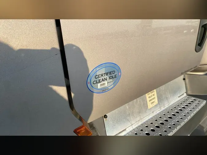 2023 Freightliner Cascadia 12631a1f78f84c8dbc0b0d4afcdc8b37fed