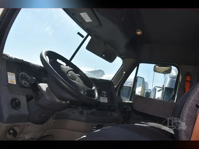 2015 FREIGHTLINER CASCADIA 113
