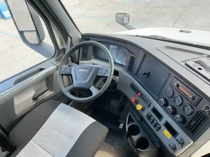 2020 Freightliner Cascadia